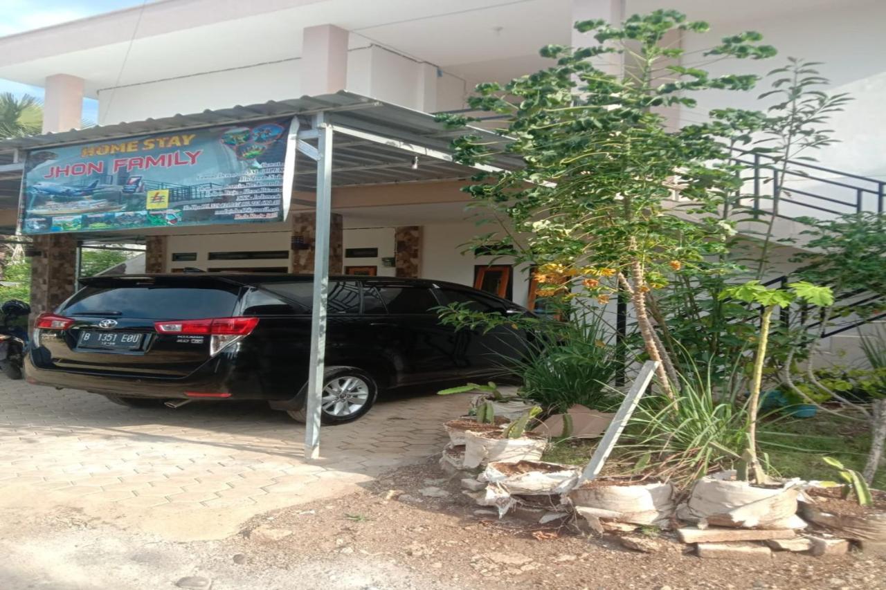 Express O 91722 Home Stay Dan Sewa Mobil Jhon'S Family Labuan Bajo Exteriör bild